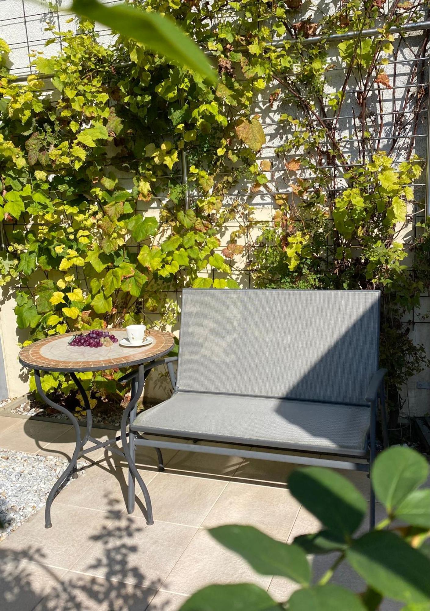 Ferienwohnung An Den Weinbergen Essenheim ภายนอก รูปภาพ